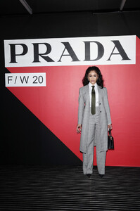 Saweetie+Prada+Fall+Winter+2020+2021+Womenswear+J6pXN9eEP6Ax.jpg