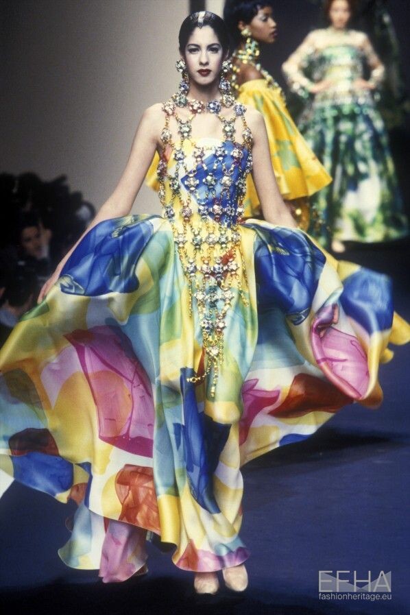 Jean Louis Scherrer Haute Couture, Autumn Winter 1998-1999.