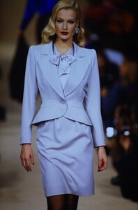 262700227_ysl-hc-ss-1995(3).thumb.jpg.6578799ec6b84e07ab23e173b188ff77.jpg