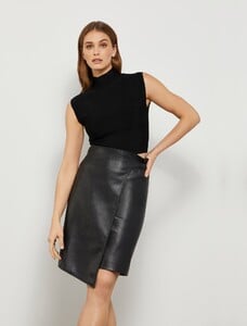 2TX1S15E-BLK_TOP__2TX1B23E-BLK_SKIRT__2214_Skirt.thumb.jpg.7691baee3d07fdb467b268fb20925462.jpg