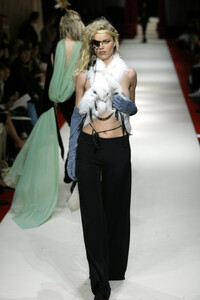 381255863_JeanPaulGaultier2002HauteCouture136.thumb.jpg.fc1bc2d6e5473a9653b8011986c03815.jpg