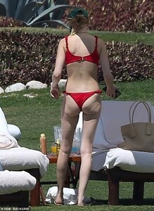 40129196-9334197-Great_outfit_The_former_Genuine_Ken_host_wore_a_red_bikini_top_w-a-10_1615075759211.thumb.jpg.e86d7438f3d591763e5bc0dcd72697da.jpg