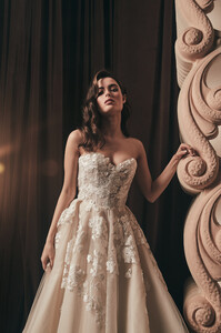 Loren+lace+bodice+full+skirt+Moira+Hughes+Couture+08_9875.jpg