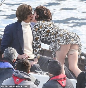 40640794-9376799-Wow_Gaga_34_put_on_a_passionate_display_with_her_co_star_as_she_-m-15_1616086461840.jpg
