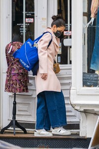        hol070321BZNimage102.jpg