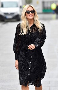       ash180321BZNimage112.jpg