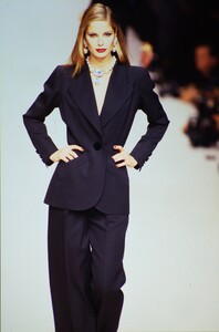 Yves-Saint-Laurent-Fall-1995 (14).jpg