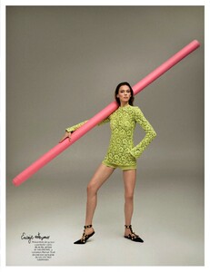 Elise+Crombez+by+Xavi+Gordo+Harper's+Bazaar+Spain+April+2021+(14).jpg