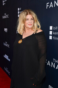 Kirstie+Alley+Premiere+Quiver+Distribution+J06i6TQ_HmQx.jpg