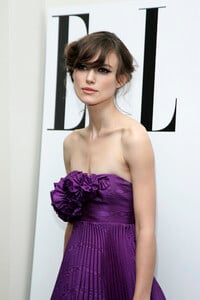 71965_Celebutopia-Keira_Knightley-The_Edge_of_Love_premiere_in_London-03_122_478lo.jpg