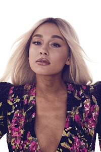 733093333_ArianaGrandeToplessphotoshootpicsandmore-15.thumb.jpg.ea35e61482cc180e44ecee28b1dc3747.jpg