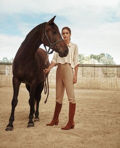 Camille Desbos - jef chaussures 2021g.jpg