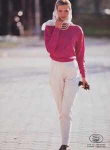 768025743_VOGUEUSAug198919.thumb.jpg.c9b8dd59fa8d36bd0bfa2b60d363da39.jpg