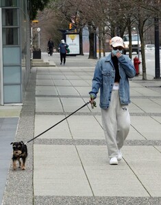       rei030321BZNimage4.jpg