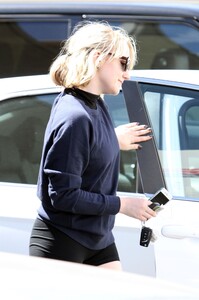 82699661_hqcelebcorner-9.jpg