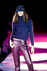 921420399_KatherineHamnett1997WomenRTW32.thumb.jpg.177760ca0acd7576477adbc3a0261520.jpg