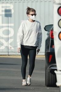       kat030321BZNimage3.jpg