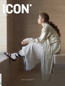 Adrienne-Juliger-Icon-Magazine-Cover-Photoshoot01.jpg