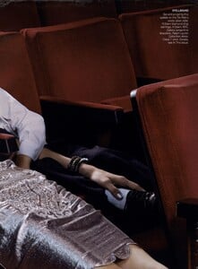 Aldridge_US_Vogue_December_2006_06.thumb.jpg.49edb91199aa80b6428a522dc1a6a6ea.jpg