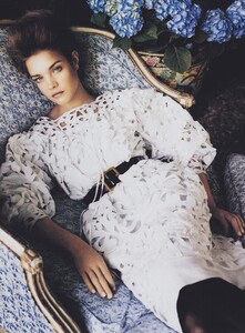 Amore_Testino_US_Vogue_July_2005_13.thumb.jpg.872db7dffa9da27064f76ce55ee28302.jpg