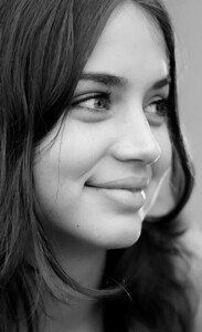 Ana_de_Armas_005.jpg