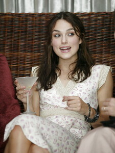 Babes_Celebrities_Teens_Keira_Knightley_Yum_Yum_4527651-104.jpg
