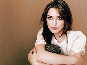 Babes_Celebrities_Teens_Keira_Knightley_Yum_Yum_4527651-68.jpg
