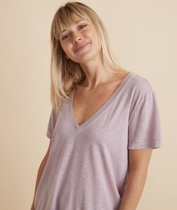 Boyfriend_V-Neck_Tee_Mauve36644-FINAL-Web.thumb.jpg.6ff9b33dd95f919126e39c0ba8d70f17.jpg