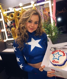 Brec-Bassinger---personal-04.jpg