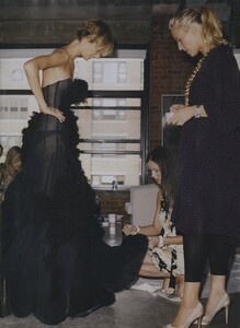 CFDA_US_Vogue_November_2006_02.thumb.jpg.130b8621bc6ca57f079f52a953761af7.jpg