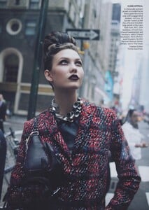 Checks_Lindbergh_US_Vogue_September_2010_02.thumb.jpg.c250b741fabaced18e58f6acf7be7fa3.jpg