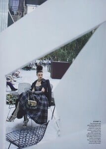 Checks_Lindbergh_US_Vogue_September_2010_03.thumb.jpg.9cb43d123432e7499f41de86ec07fe5d.jpg