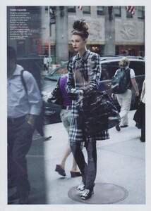 Checks_Lindbergh_US_Vogue_September_2010_04.thumb.jpg.68c60c4b96a52464504ceef1a69abbc6.jpg