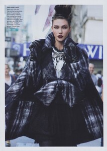 Checks_Lindbergh_US_Vogue_September_2010_08.thumb.jpg.0ead0272a23581a6ebe5dc1ff1601934.jpg