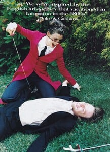 Coats_von_Unwerth_US_Vogue_September_1997_13.thumb.jpg.95aa4f3185bf4d0521f4d456f074482c.jpg