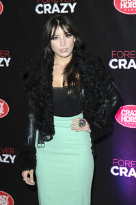 DaisyLowe_05.jpg