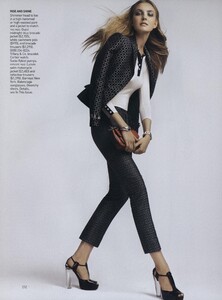 Demarchelier_US_Vogue_February_2007_05.thumb.jpg.e7c25c35ae57847b311c40e19fb876af.jpg