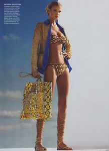 Demarchelier_US_Vogue_June_2011_03.thumb.jpg.0d458c60e35ce3b24251b542093c4eb3.jpg