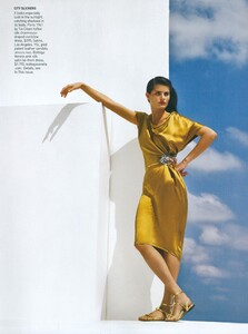 Demarchelier_US_Vogue_May_2008_06.thumb.jpg.208aeae4a887c6d2f61fb4ab188207ae.jpg