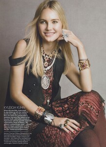 Demarchelier_US_Vogue_October_2011_05.thumb.jpg.ac8adef409c0aeb7de2de052f7a0ad66.jpg