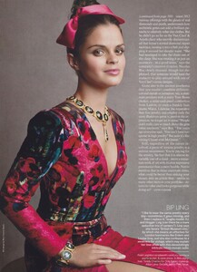 Demarchelier_US_Vogue_October_2011_08.thumb.jpg.89ee42204cb4865acf208dc248b98594.jpg
