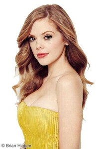 Dreama-Walker-side-boobs.jpeg