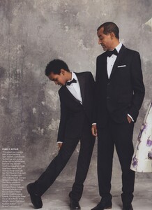 Elgort_US_Vogue_April_2011_01.thumb.jpg.467391e2c20c2c93847e2a61aef3d588.jpg