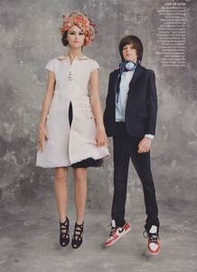 Elgort_US_Vogue_April_2011_03.thumb.jpg.0f4f8c11a27a9b8c6084444c4575216d.jpg