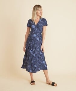 Emlyn_Midi_Wrap_Dress_Navy_Floral_Print37906-FINAL-v2.thumb.jpg.e003071573b7b6a70ca202efd8d8ba5b.jpg