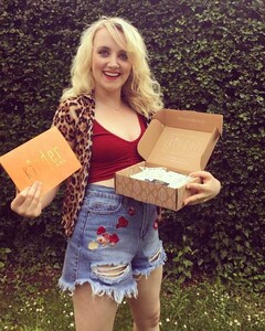 Evanna-Lynch-10.jpeg