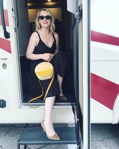 Evanna-Lynch-53.jpeg