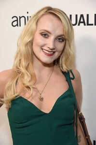 Evanna-Lynch-sexy-cleavage-pics.jpeg