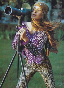 Gilded_Meisel_US_Vogue_September_1999_14.thumb.jpg.21961c0f05a3739c795f2084adbd60da.jpg