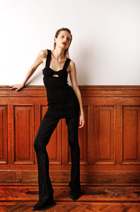 Herve-Leger-F21-008.thumb.jpg.509d392ce006ae18c949648c2b38b683.jpg